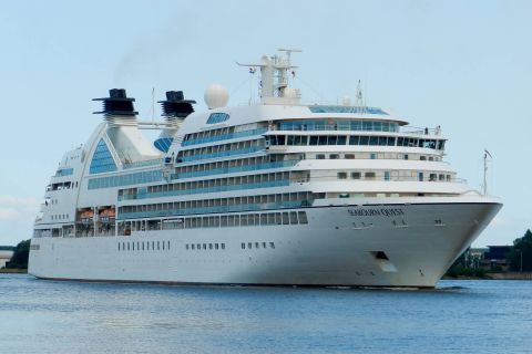 Seabourn Quest in IJmuiden, 5-8-2014