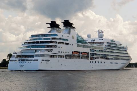 Seabourn Quest in IJmuiden, 5-8-2014