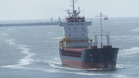 KERLI in IJmuiden, 8 jun 2016