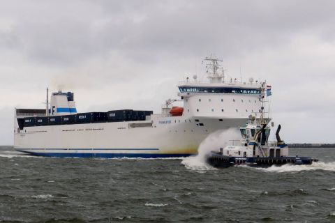 FINNMASTER in IJmuiden, 5 jul 2016