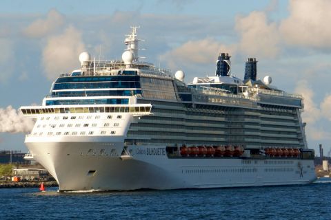 CELEBRITY SILHOUETTE in IJmuiden, 13 jul 2016
