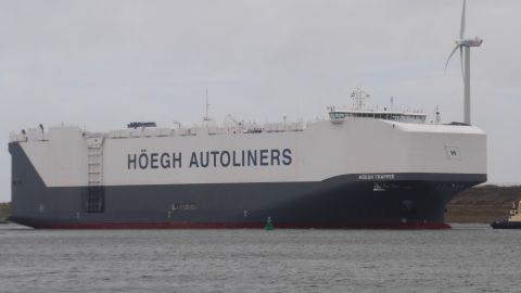 HOEGH TRAPPER in IJmuiden, 3 aug 2016