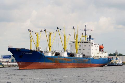 Frio Arkhangelsk in IJmuiden, 7 aug 2016