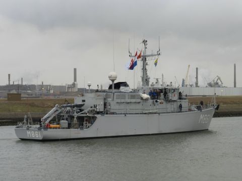 M816 Zr. Ms. URK in IJmuiden, 25 jan 2015