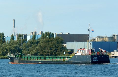 RIVER TRADER in IJmuiden, 1 sep 2016