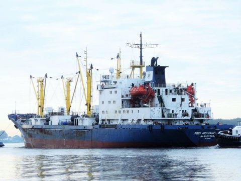 Frio Arkhangelsk in IJmuiden, 12 sep 2016
