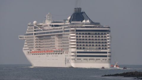 MSC SPLENDIDA in IJmuiden, 17 sep 2016