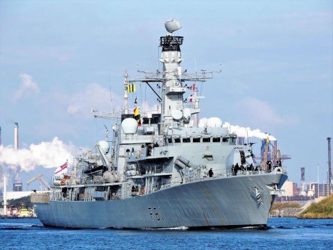 HMS SUTHERLAND F 81