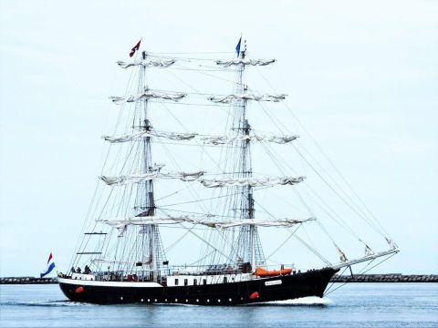MERCEDES in IJmuiden, 19 sep 2016