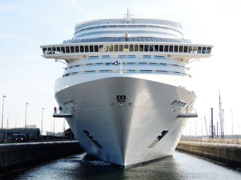 MSC SPLENDIDA in IJmuiden, 24 sep 2016