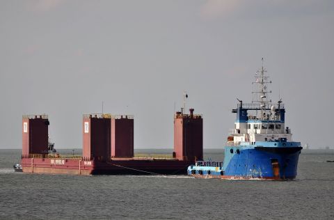 DUTCH BLUE En DINA LAUNCHER in IJmuiden, 5 okt 2016