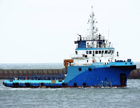 DUTCH BLUE En DINA LAUNCHER in IJmuiden, 18 okt 2016