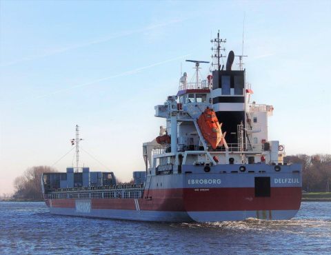 EBROBORG in IJmuiden, 25 nov 2016