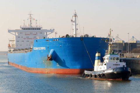 Ocean Scorpio in IJmuiden, 14 feb 2015