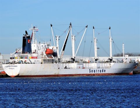 LAGOON PHOENIX in IJmuiden, 25 nov 2016