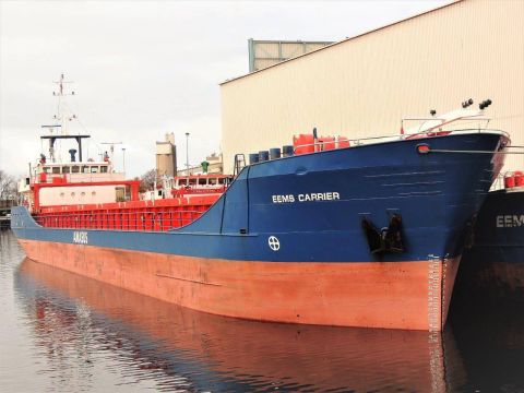EEMS CARRIER in IJmuiden, 27 nov 2016