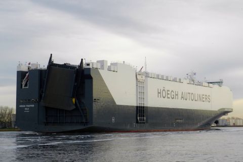 HOEGH TRAPPER in IJmuiden, 8 dec 2016