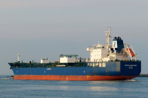 NAVIG8 AVENTURINE in IJmuiden, 19 dec 2016