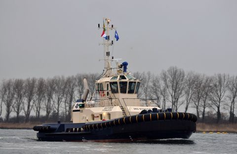 SVITZER TYPHOON in IJmuiden, 18 feb 2017
