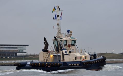SVITZER TYPHOON in IJmuiden, 18 feb 2017