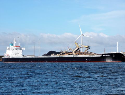 AOM BIANCA in IJmuiden, 1 mrt 2017