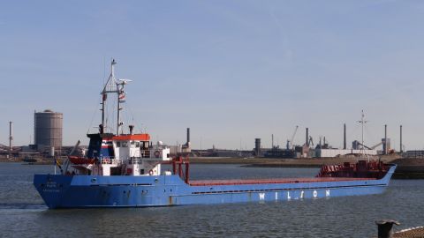 Pluto in IJmuiden, 25 mrt 2017