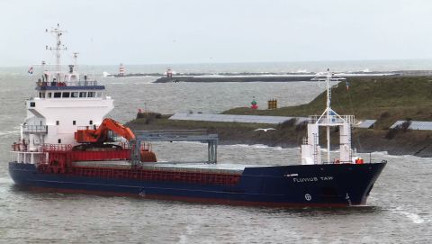 FLUVIUS TAW in IJmuiden, 16 apr 2017