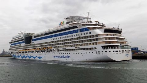 AIDAsol in IJmuiden, 26 apr 2017