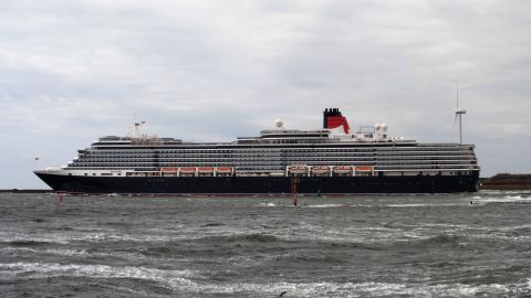 Queen Victoria in IJmuiden, 7 jun 2017