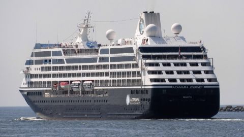 AZAMARA JOURNEY in IJmuiden, 21 jun 2017