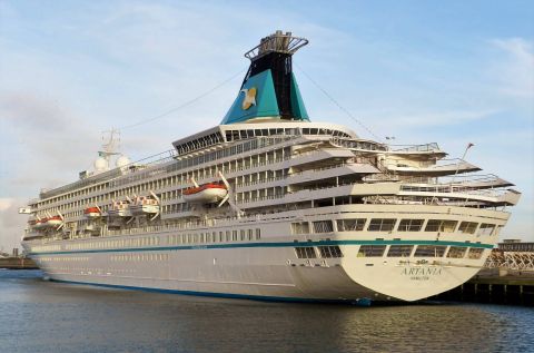 Artania in IJmuiden, 3 dec 2017