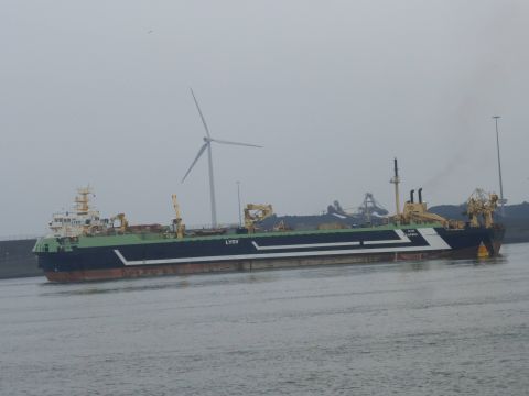 KL 855 Margiris in IJmuiden, 20 mrt 2015