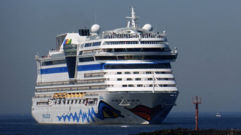 AIDAsol in IJmuiden, 6 mei 2018
