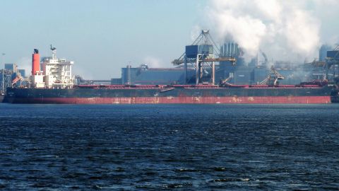 SOUTH TRADER in IJmuiden, 14 mei 2018