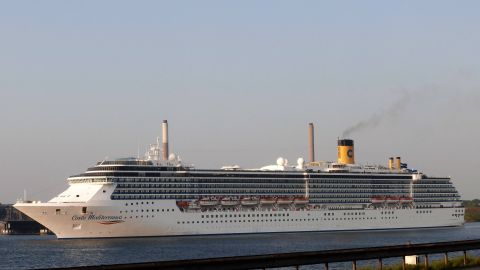 COSTA MEDITERRANEA in IJmuiden, 20 mei 2018