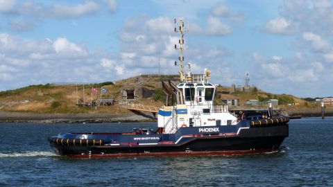 PHOENIX (tug) in IJmuiden, 11 aug 2018