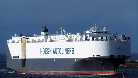 HOEGH TOKYO in IJmuiden