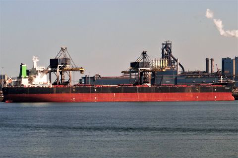 PACIFIC EAST in IJmuiden, 8 apr 2019