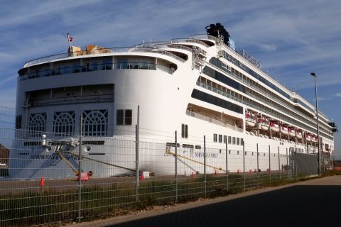 NORWEGIAN SPIRIT in IJmuiden, 19 jul 2019