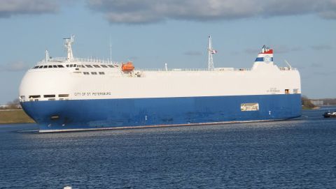 City Of St. Petersburg in IJmuiden, 17 apr 2015