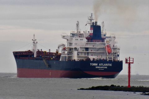 TORM ATLANTIC in IJmuiden, 19 mrt 2020
