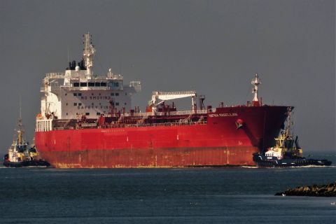 HAFNIA MAGELLAN in IJmuiden, 9 apr 2020