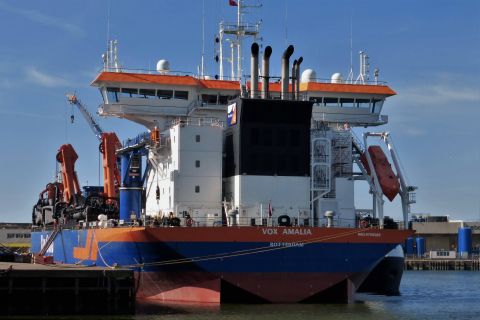 VOX AMALIA in IJmuiden, 10 apr 2020