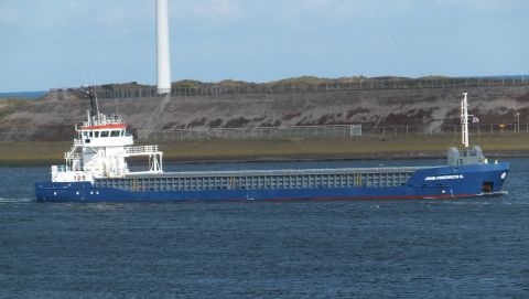 John Friedrich K in IJmuiden, 28 apr 2015