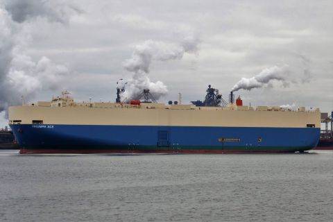 TRIUMPH ACE in IJmuiden, 25 apr 2020
