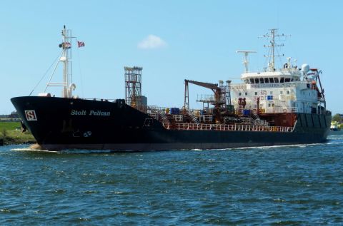 Stolt Pelican in IJmuiden, 30 apr 2015